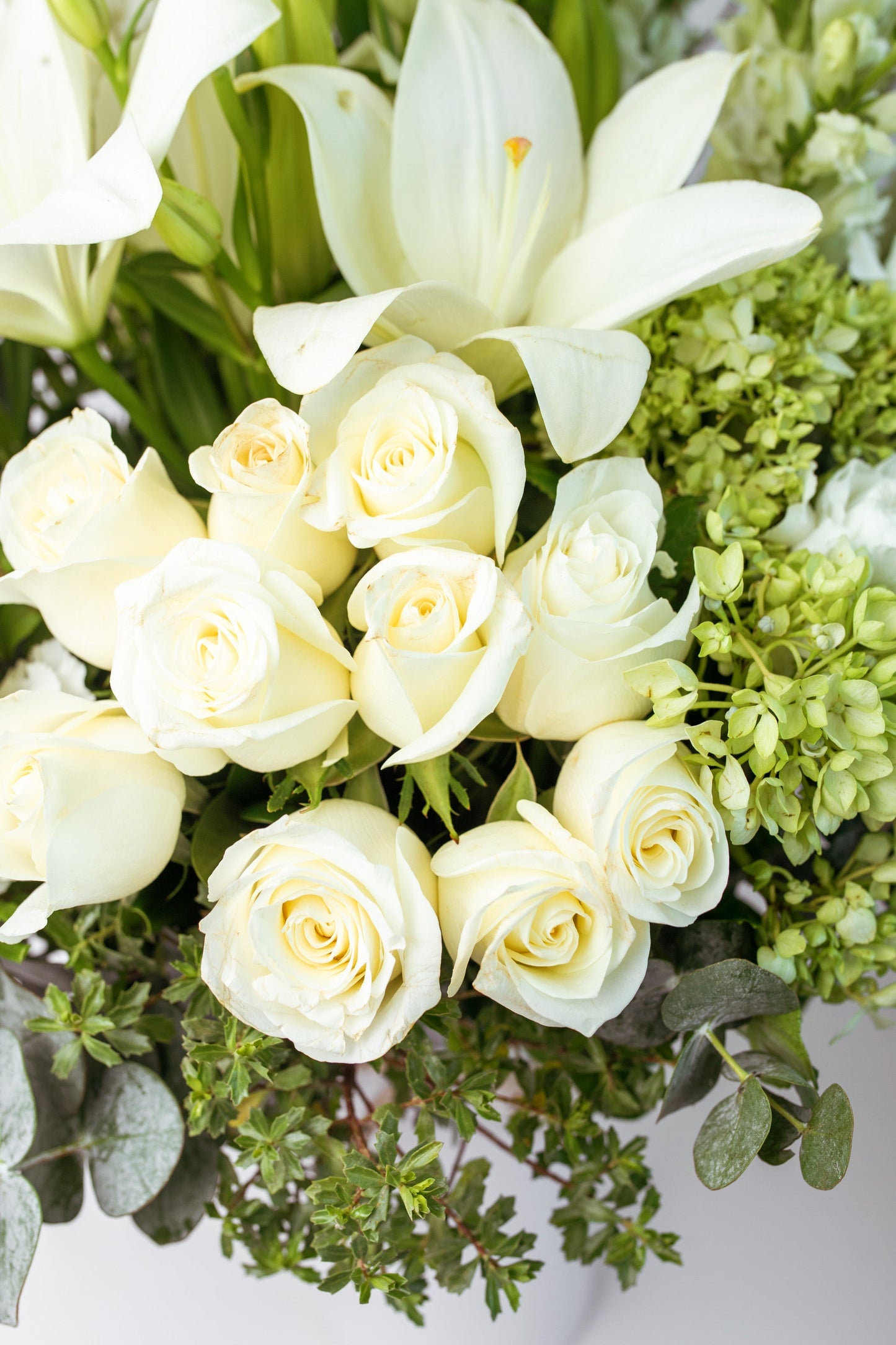 A Tu Memoria - Rosa Blanca y Lilium Blanco VILLA