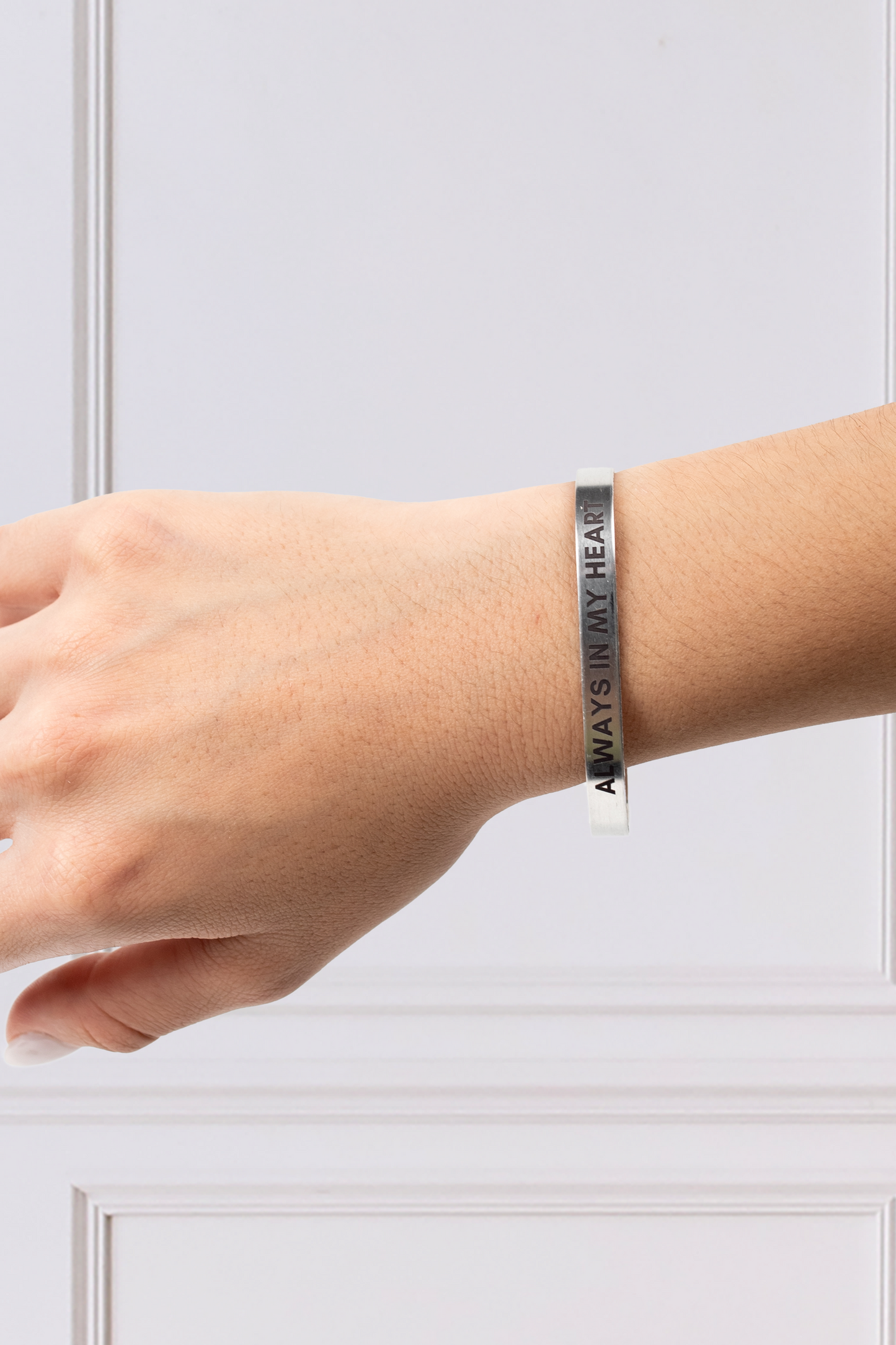 Brazalete con Decretos + Luz Eterna - Lilium y Clavel Blanco