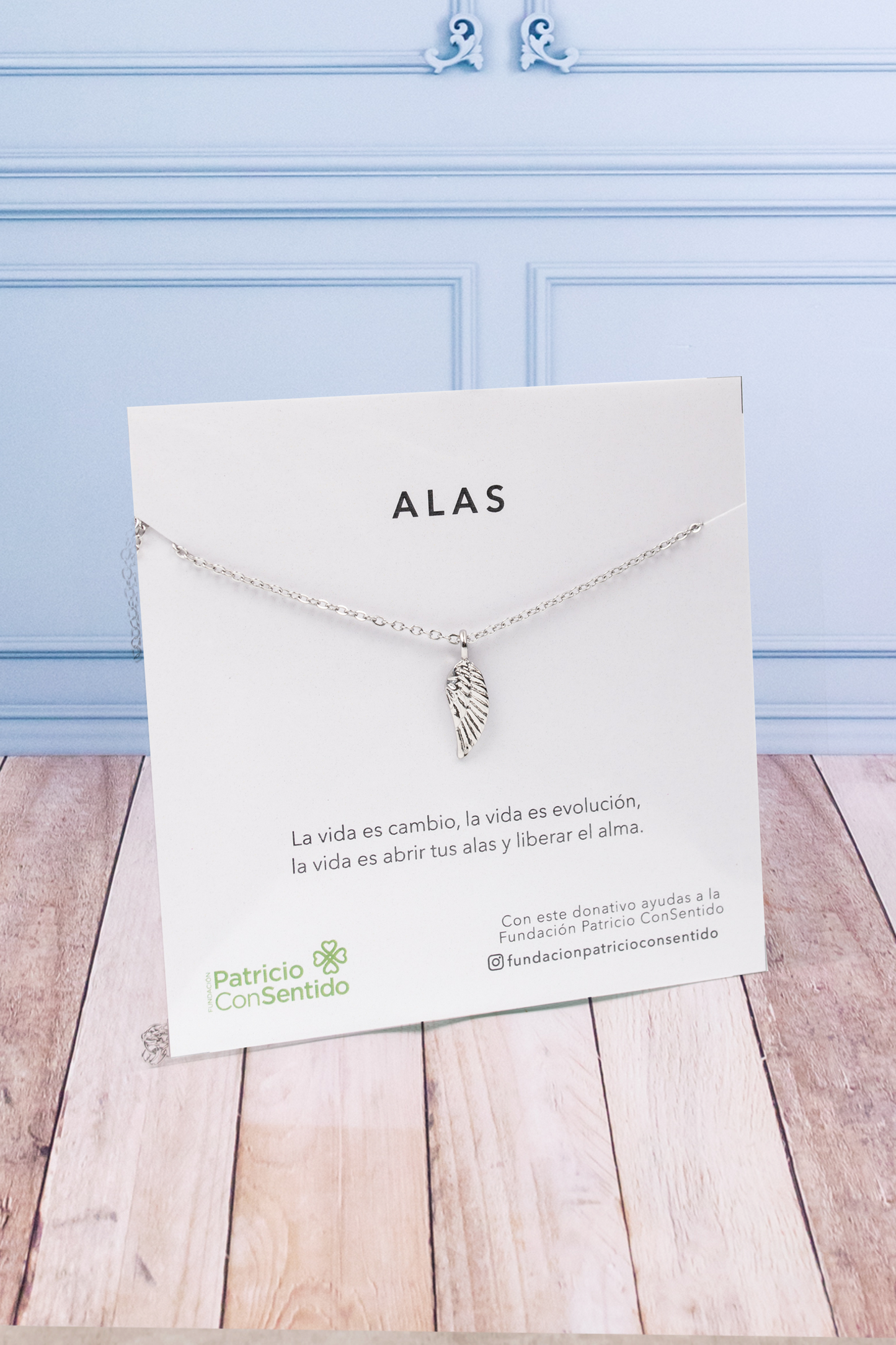 Collar Alas + A tu memoria - Rosa Blanca y Lilium Blanco