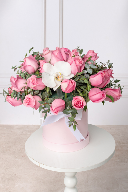 Deja Vú - Caja de Rosas Claritas con Orquídea Atizapán