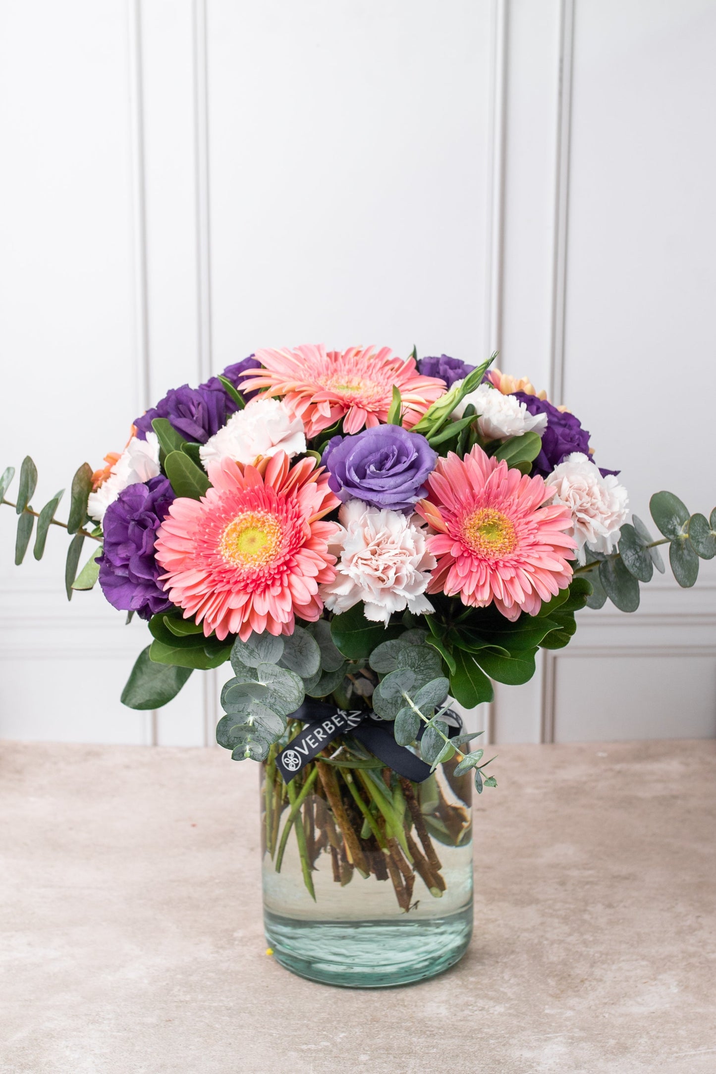Coral - Gerbera Rosa, Lisianthus Morado y Clavel Rosa XAL