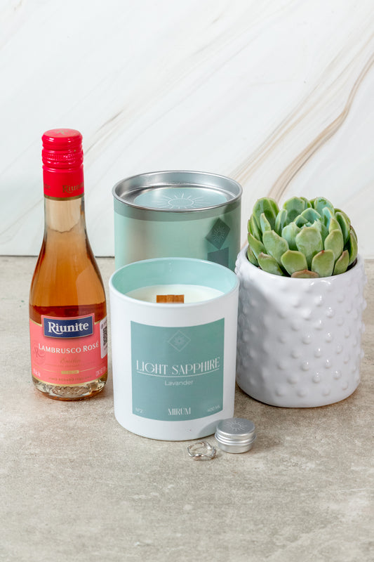 Kit Vela Mirum Light Sapphire - Vino Rosado + Suculenta