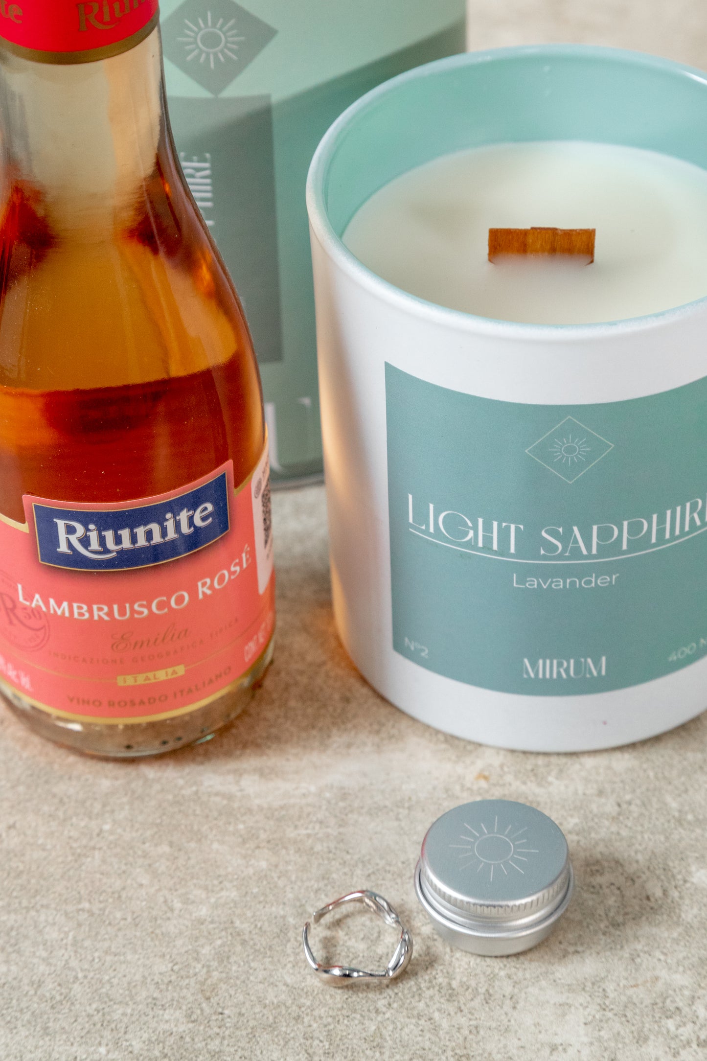 Kit Vela Mirum Light Sapphire - Vino Rosado + Suculenta