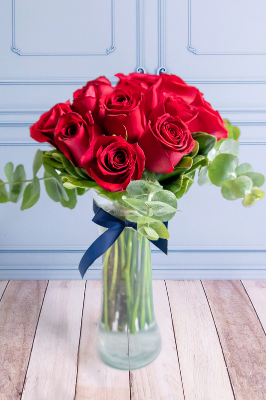 La Vida en Rosa / Arreglo de 12 Rosas Rojas para el 10 de Mayo CUN