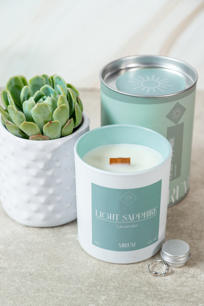 Kit Vela Mirum Light Sapphire - Vino Rosado + Suculenta